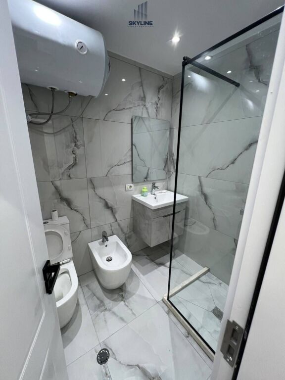 Jepet Me Qera Apartament 2+1-Misto Mame