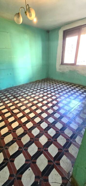 Appartamento 2+1 in vendita in via Kavajes vicino a Tirana Garden Building a Tirana  ID 5546