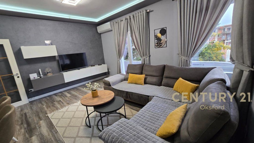 JEPET ME QIRA APARTAMENT 2+1+PARKIM NE SAUK 650 € /Muaj