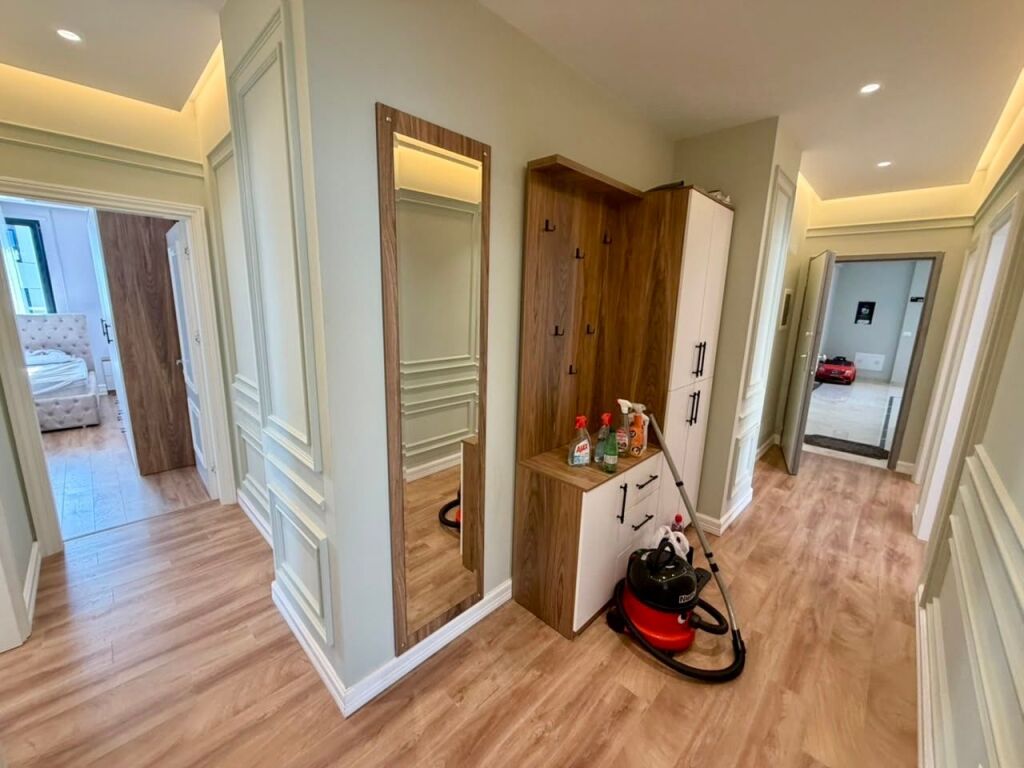 📣 QERA Apartament 3+1+2 📍 Rezidenca Erli, Prane UET, Porcelan 🛣️ Rruga “Xhanfize Keko” ✨