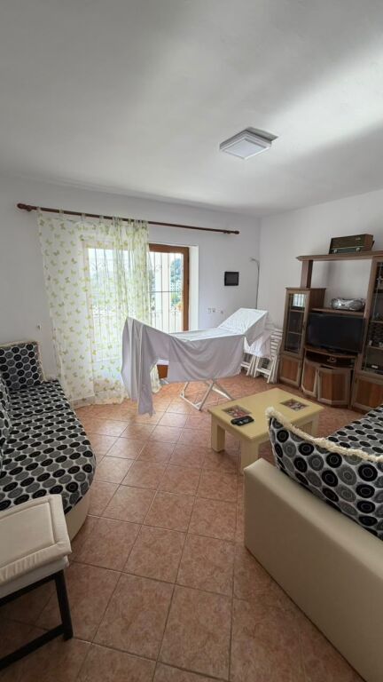 FOR RENT APARTMENT 3+1 AREA VILA E ZOGUT, DURRES