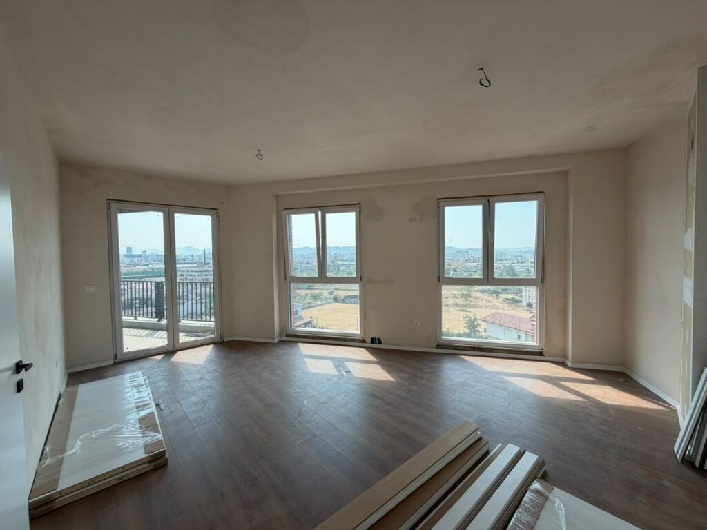 Apartament 2+1 per shitje ne Paskuqan.