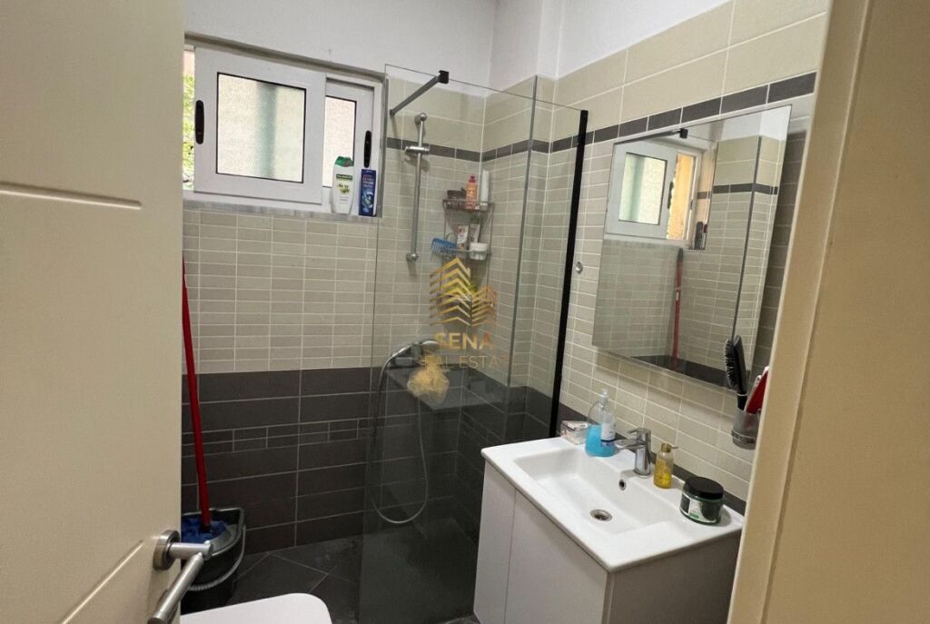 Qira, Apartament 2+1+Blk, Komuna e Parisit, 800 Euro/muaj