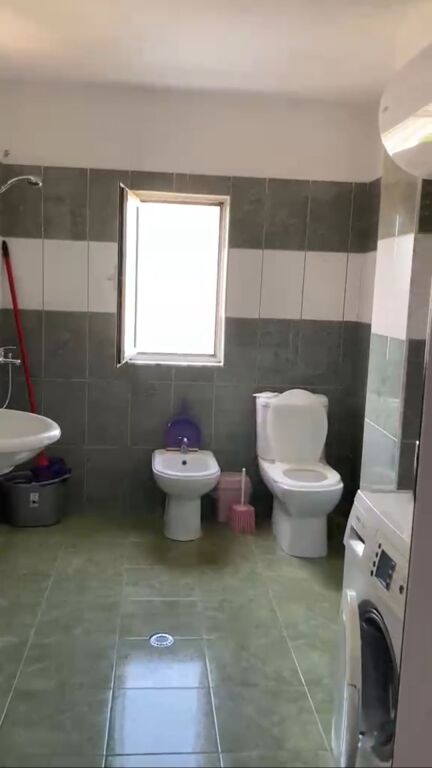Qera | Shtëpi private 1 + 1 | Laprakë | 430 €/muaj