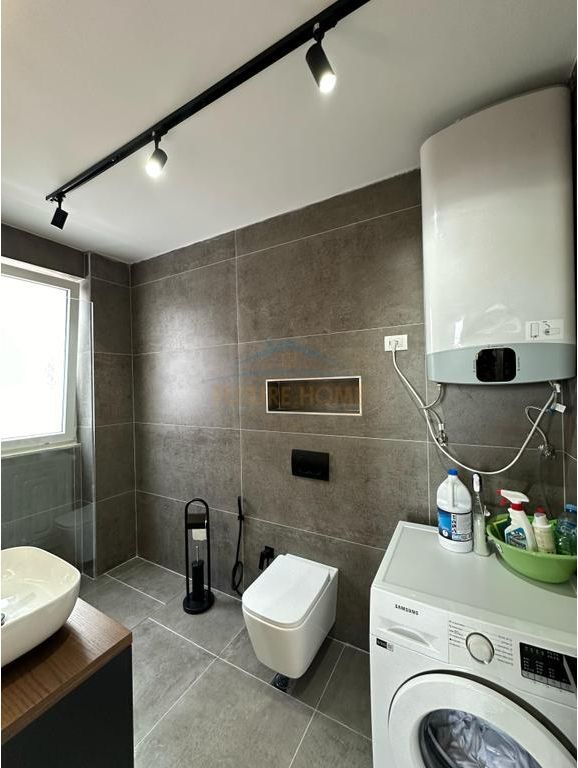 Shitet, Apartament 2+1, Shkoze, Tiranë.