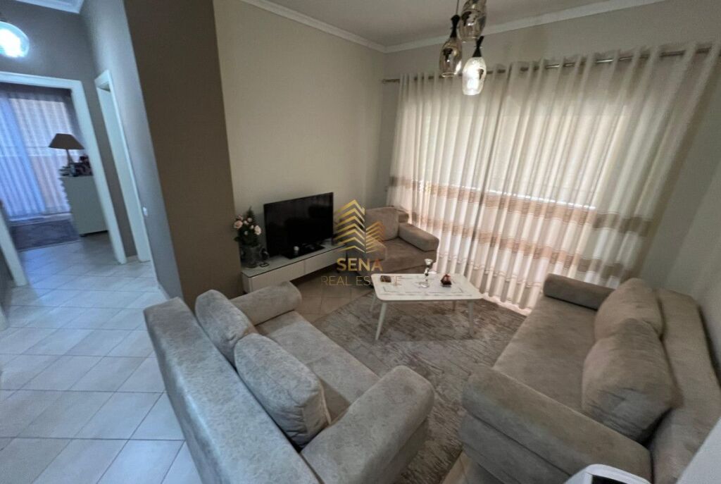 Qira, Apartament 2+1+Blk, Komuna e Parisit, 800 Euro/muaj