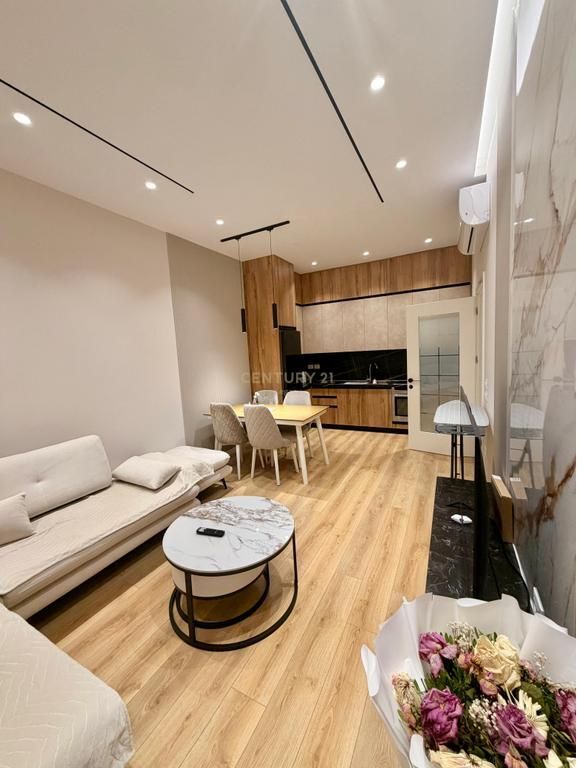 Vendiamo appartamento 1+1+ Veranda .📍 KODRA E DIELLIT