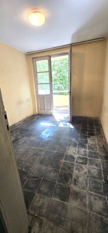 Appartamento 2+1 in vendita in via Kavajes vicino a Tirana Garden Building a Tirana  ID 5546