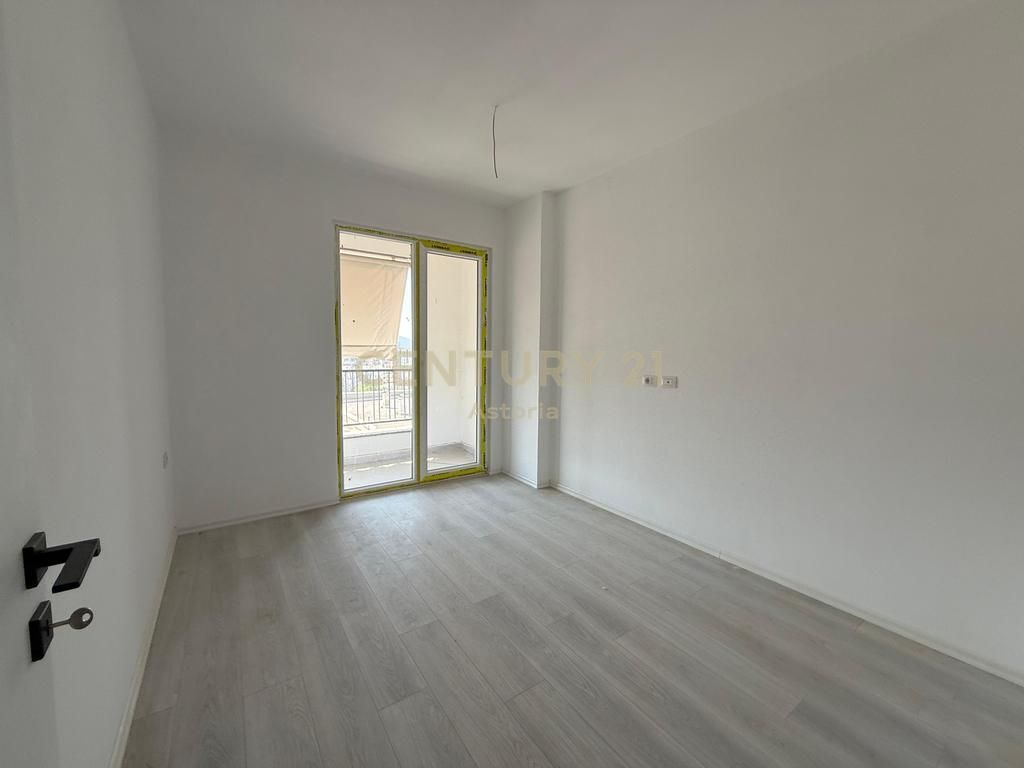 SHITET APARTAMENT 2+1 NE RRUGEN 5 MAJI 165,000 €