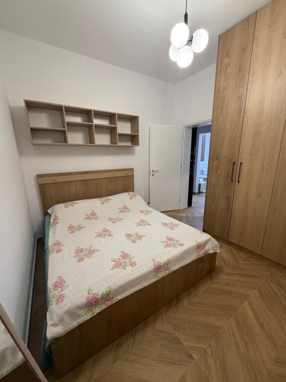 Vendesi Super Villa di 5 piani a Selite vicino alla scuola Marin Barleti a Tirana ID 3891
