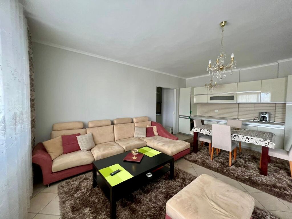 🏠 SHITET Apartament 3+1 📍 Rruga e “Kavajes” ✨