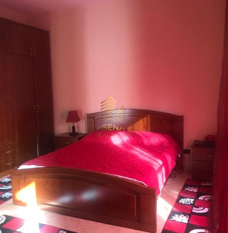 In vendita, Villa su 2 piani, Porcellana, 250.000 Euro
