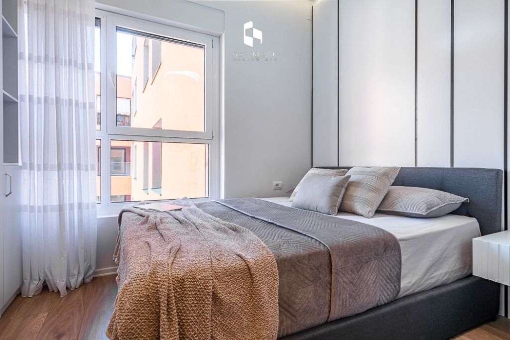 Me Qera: 1+1 Akull i Ri 📍 Ali Dem (Kompleksi. Mangalem) - Pllt i 2021, me Arkitekt PARKET - MARKA Cilesore || 40,000 Leke/Muaj