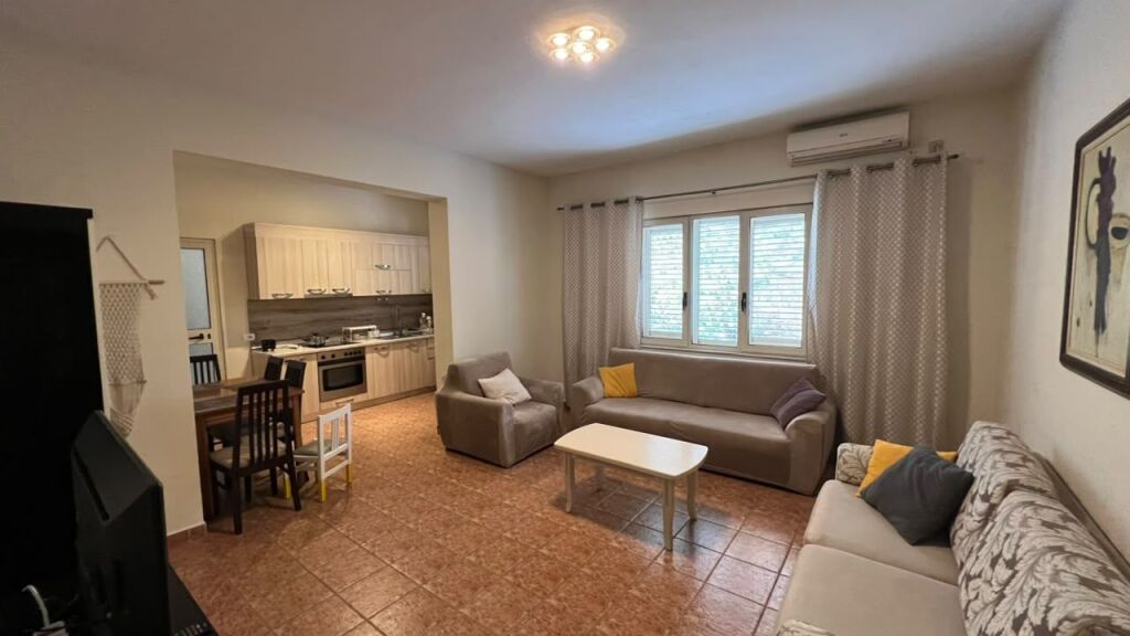 APARTAMENT 2+1 ME QIRA TEK PEDIATRIA