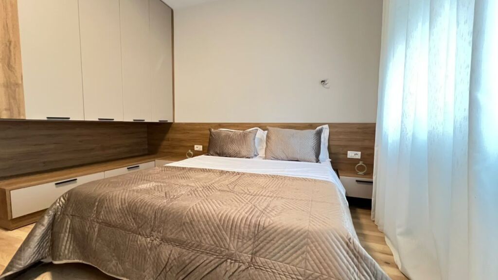 APPARTAMENTO 2+1 IN AFFITTO – PAZARI I RI, TIRANA