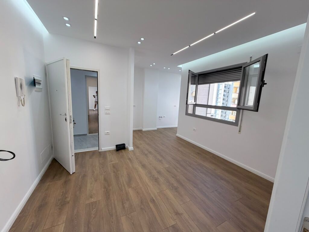 Apartment 1+1 for sale, Near 21 Dhjetori Shefqet Musaraj Street  ID 5549