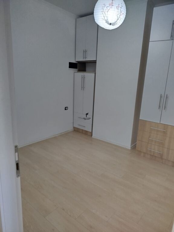 GAZONIERE ME QERA 35 M2 YZBERISHT 35.000 LEKE FH-92933