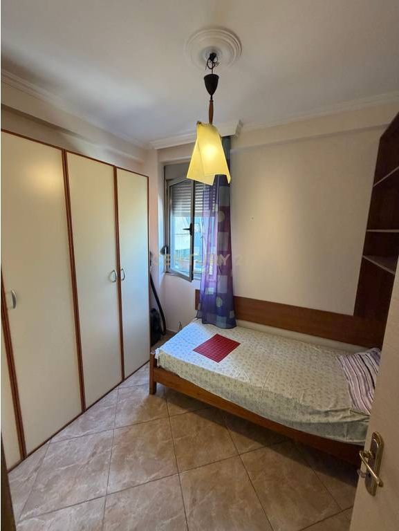 Shitet Apartament 2+1 – CONDOR CENTER Rruga e Kavajës* 179,000 € 17,900,000 Lekë