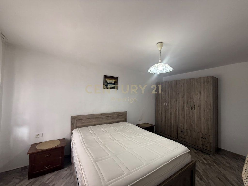 Shitet 2+1 ne Xhamllik, Tirane - 160'000 EURO