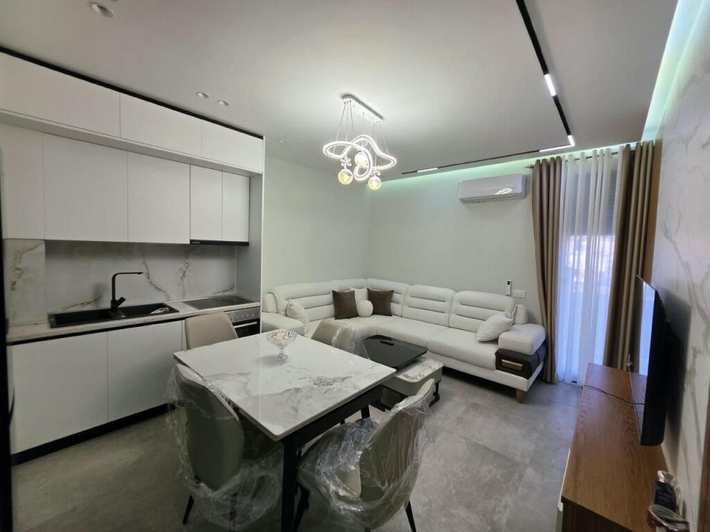 🏡 Apartament 1+1 me qera  📍 Rruga e Dibrës