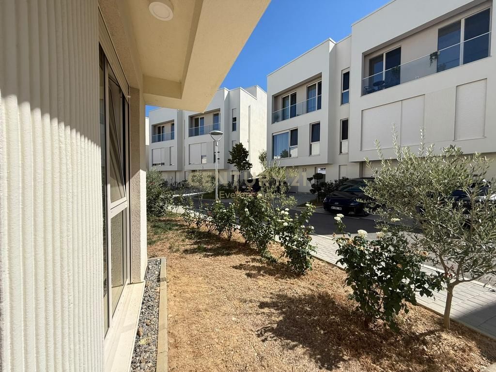 VILLA FOR SALE – ABA RESIDENCE, FARKË 390,000 €