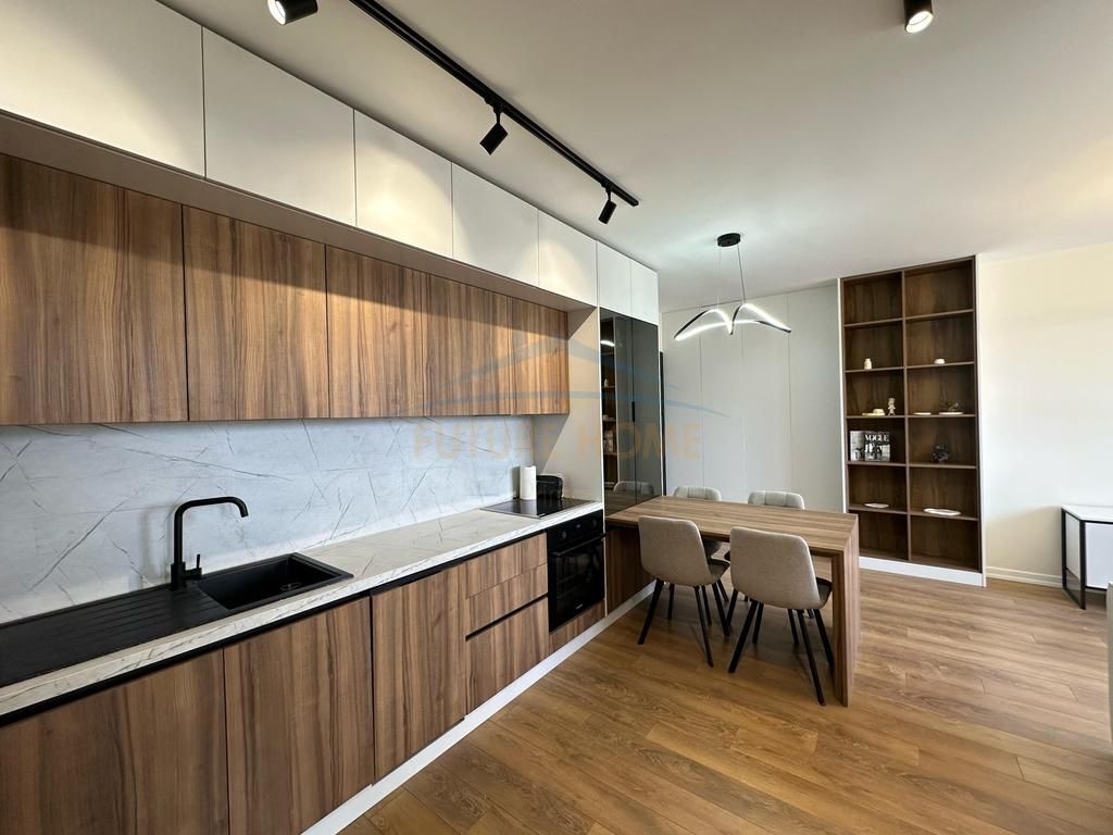 Shitet, Apartament 2+1, Shkoze, Tiranë.
