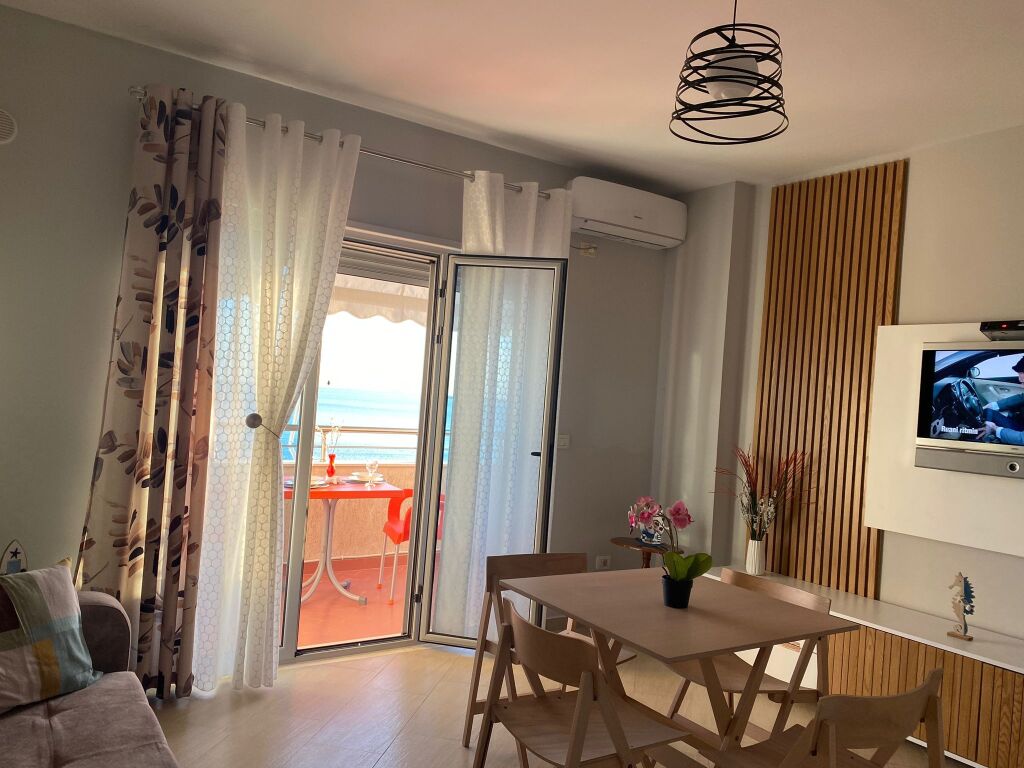 AFFITTASI APPARTAMENTO 1+1 NELLA ZONA DELLA SPIAGGIA, DURRES