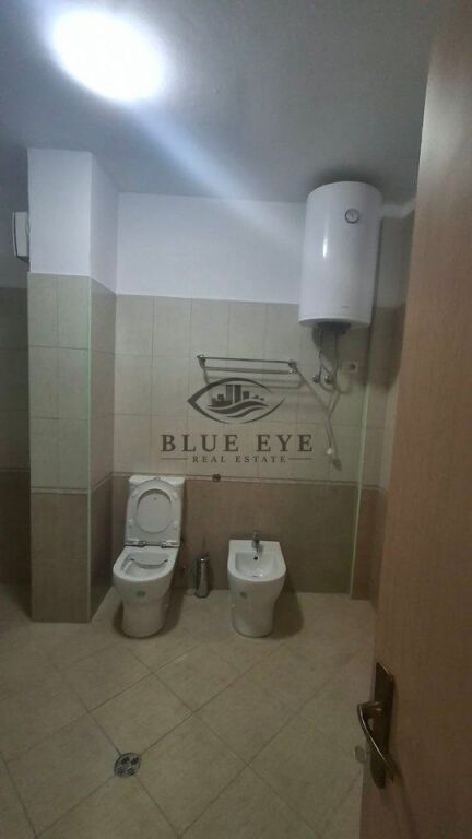 Jepet me qira apartament 2+1 – Afër Policisë!