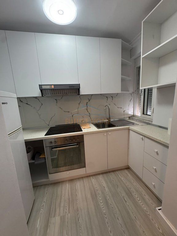 Shitet, Apartament 1+1 Rruga e Dibres, Tirane