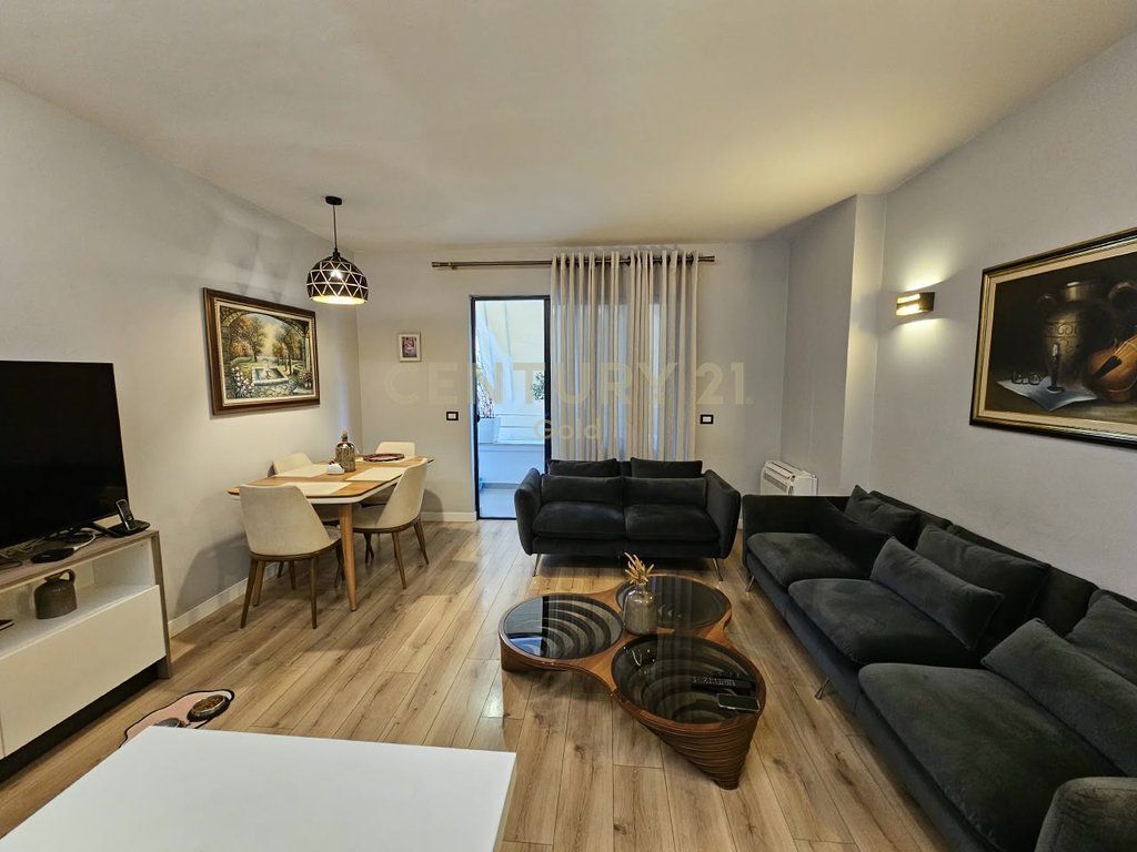 APARTAMENT 2+1 PER SHITJE TEK SELVIA!
