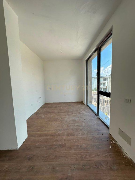 APARTMENT 2+1+2 FOR SALE "LAKE DIAMOND RESIDENCE", DRY LAKE-TIRANA!