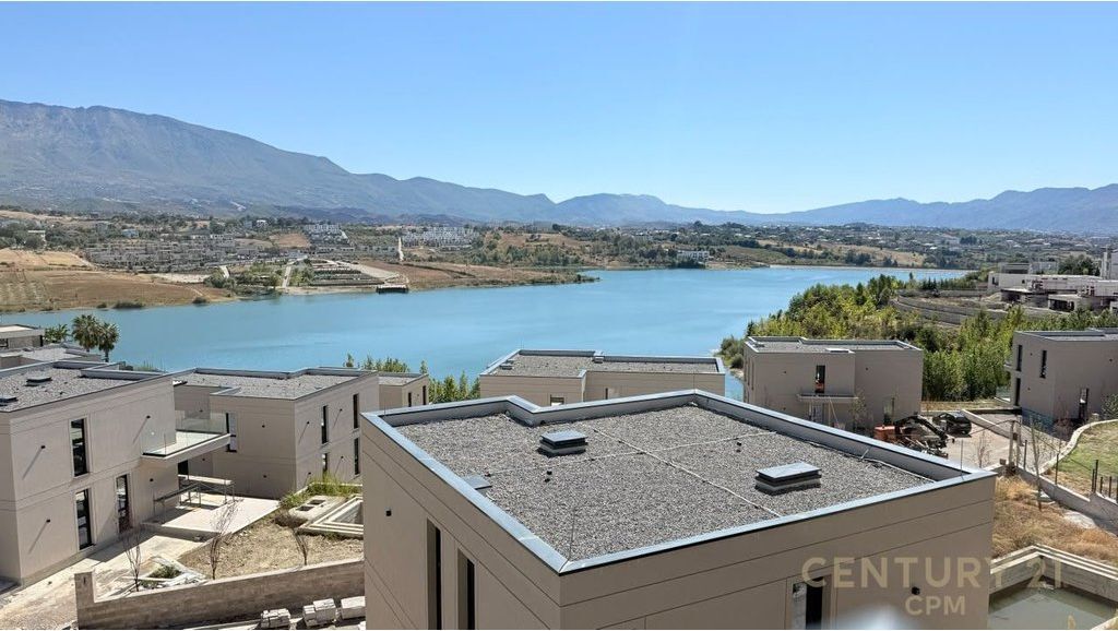 WE SELL AN INDIVIDUAL VILLA WITH A POOL AT LAKESHORE RESIDENCES