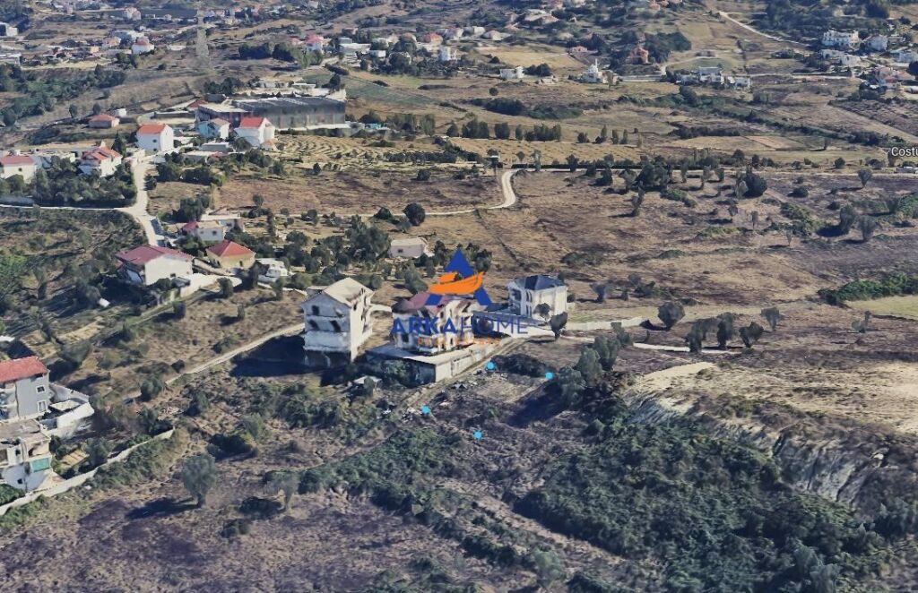 SHITET TOKE 800 M2 "PRAN MBIKALIMIT TE RINASIT, PAS M&amp;D DISTRIBUTION" 100.00 EURO