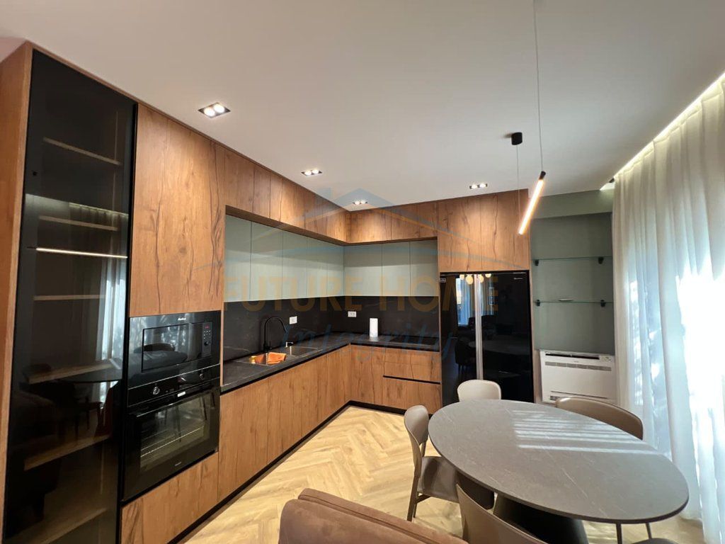 For rent, 2-Storey Villa+3 Parking Spaces, Old Sauk, Tirana.