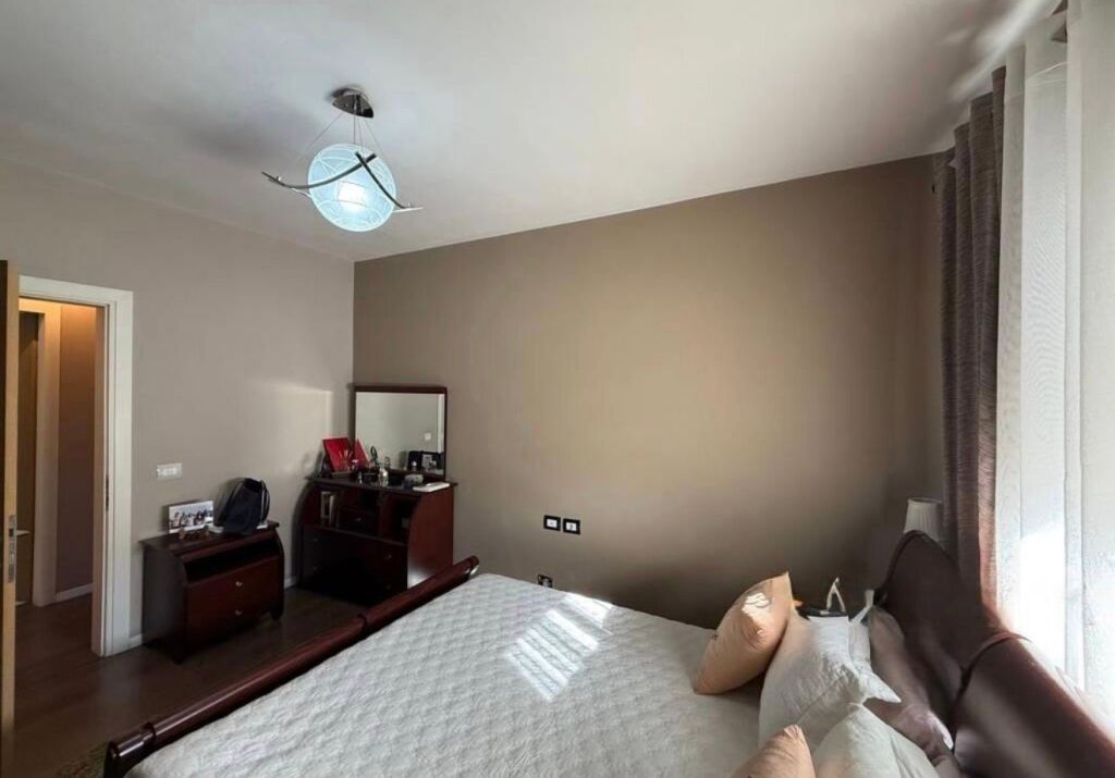 Apartment 2+1 for rent at Ish-Fusha e Aviacionit!