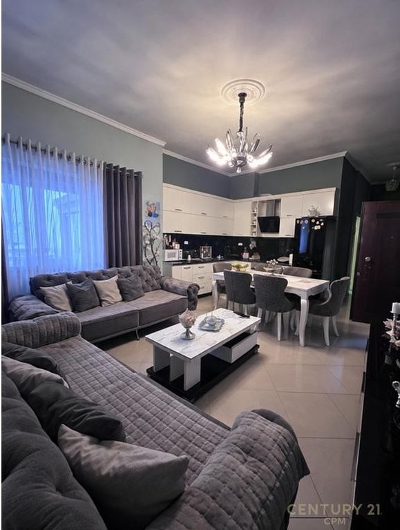 Apartament 2+1+2 per shitje ne Astir