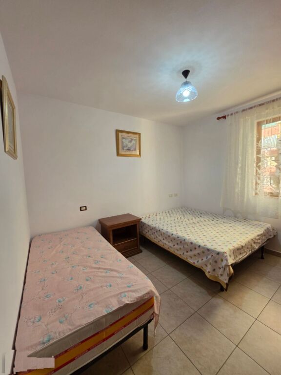 APARTAMENT 1+1 ME QERA – BULEVARDI ZOGU I, TIRANË  ID 5550