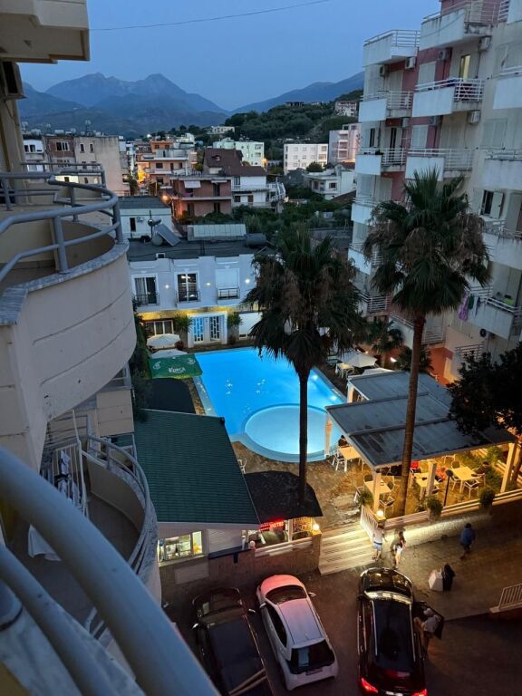 Ofrohet apartament per shitje ne orikum