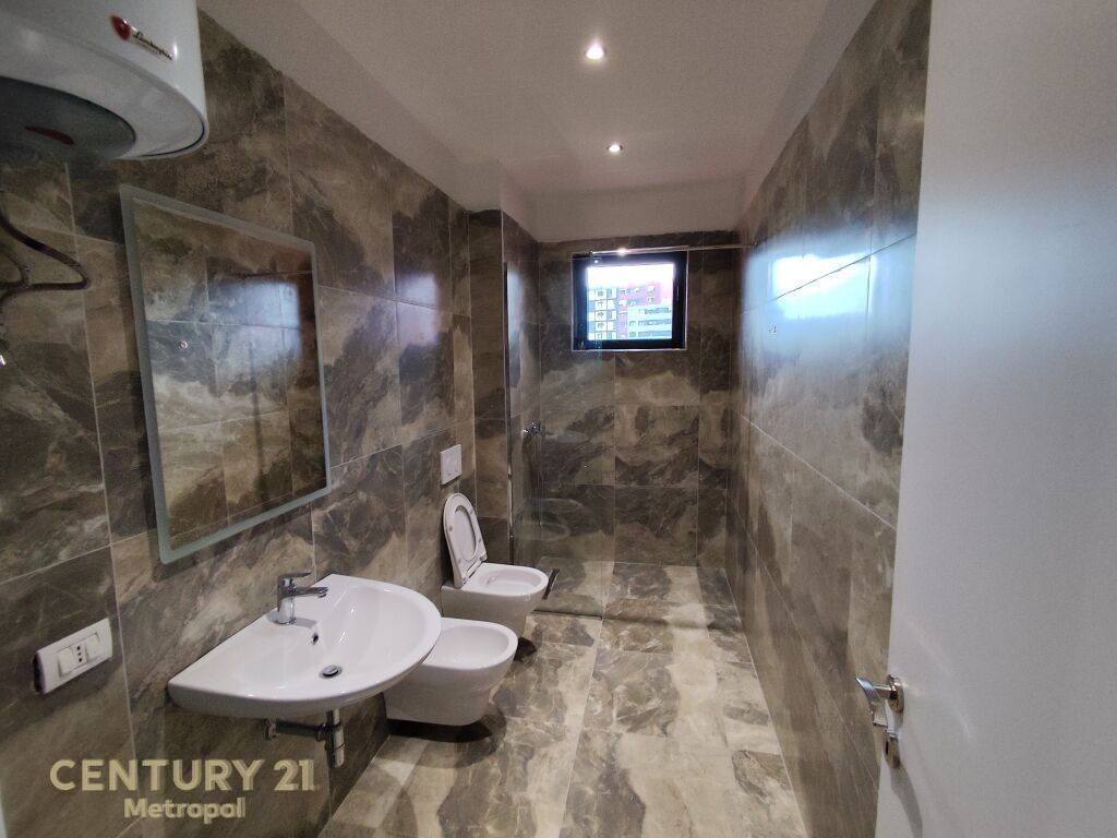 Offriamo in Affitto Appartamento 2+1+posto auto, Residenca Future Home!