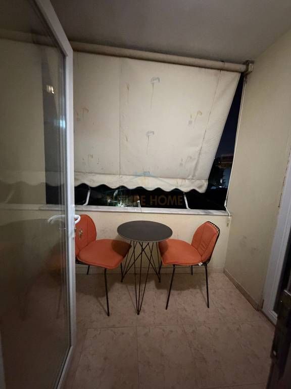 Affitto, Appartamento 2+1+Veranda, Nuovo Mercato, Tirana.