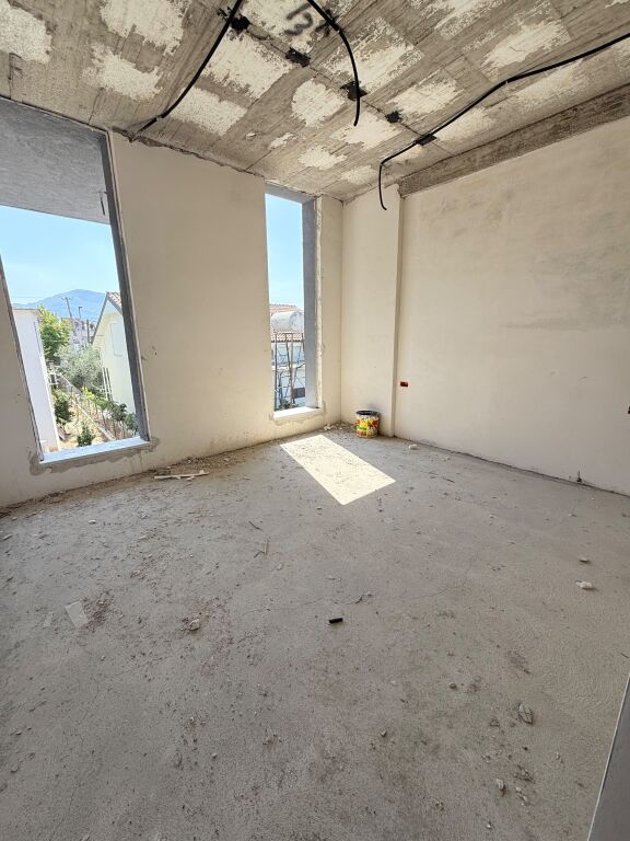 🏡 VILLA SU 3 PIANI IN VENDITA – VICINO A TEG