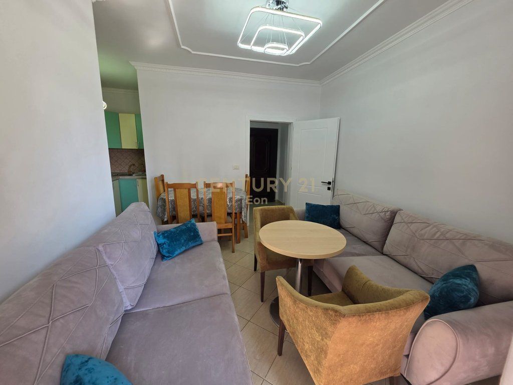 Shitet Apartament 1+1 Pamje Deti në Shkëmbin e Kavajës, Durrës - Vijë e Parë !