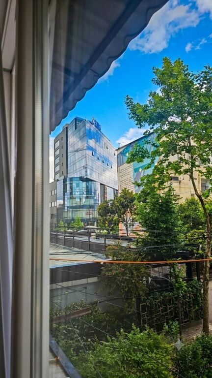 Apartament 1+1 me Qira Zogu i Zi Tirane