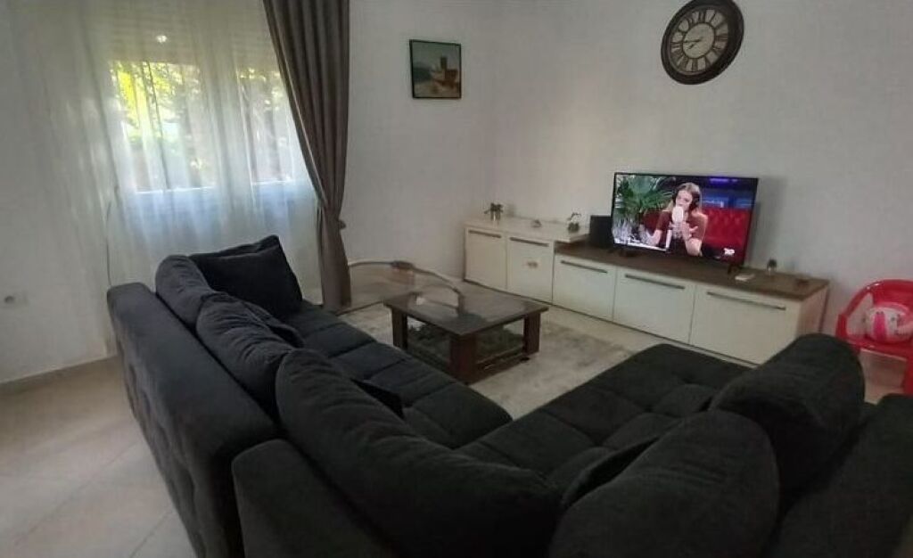 Affittasi appartamento 2+1+2 Shkoze vicino al Motel Gazheri