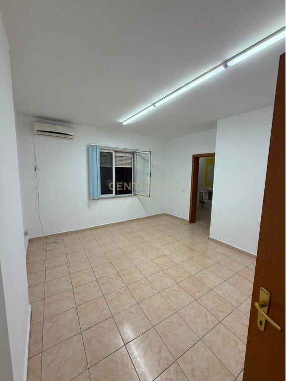 Apartment 2+2 for office rent at Wilson Square