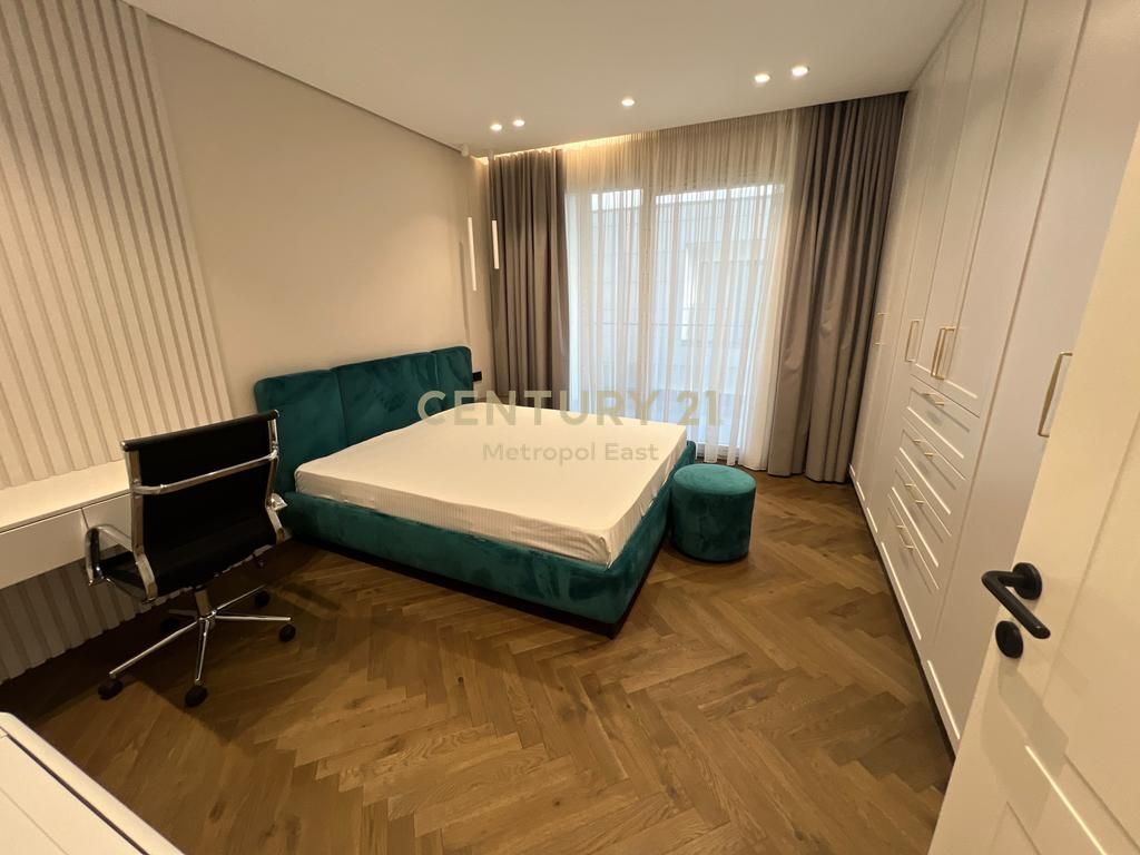 Affittiamo una villa vicino a Teg.