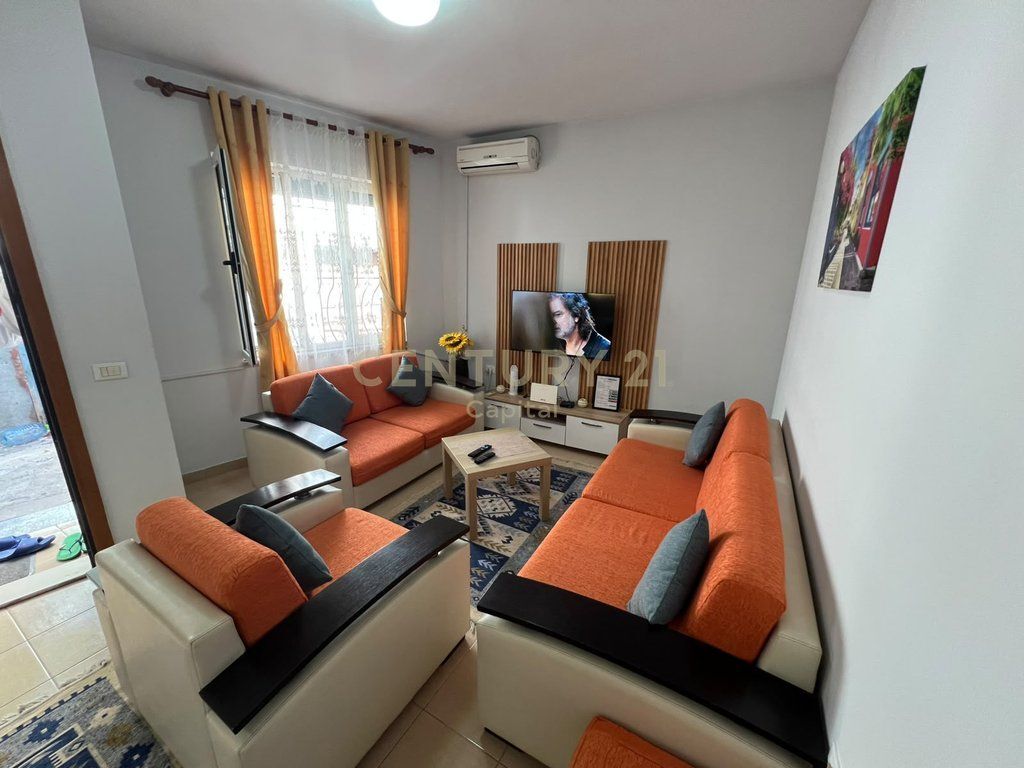Casa 1+1 con terrazza in affitto a Myslym Shyr! 70.000 Lek /Mese