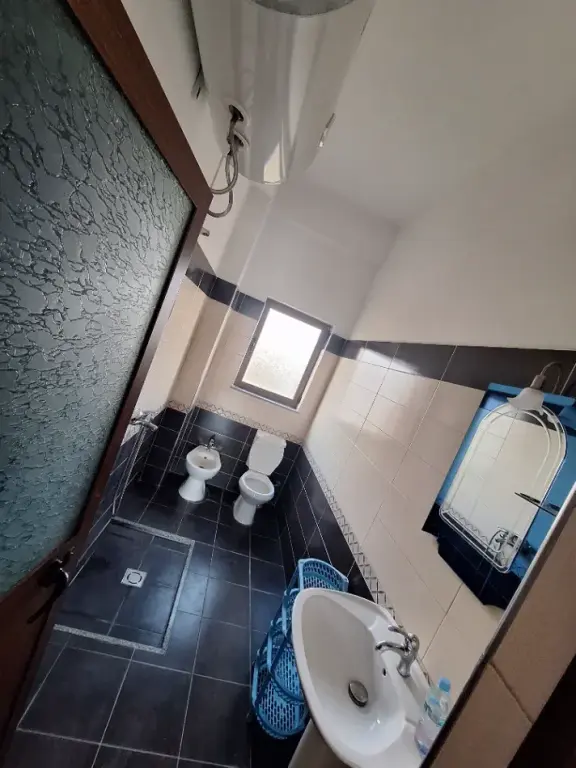 APARTAMENT 1+1. 37000 LEKE.VILAT GJERMANE
