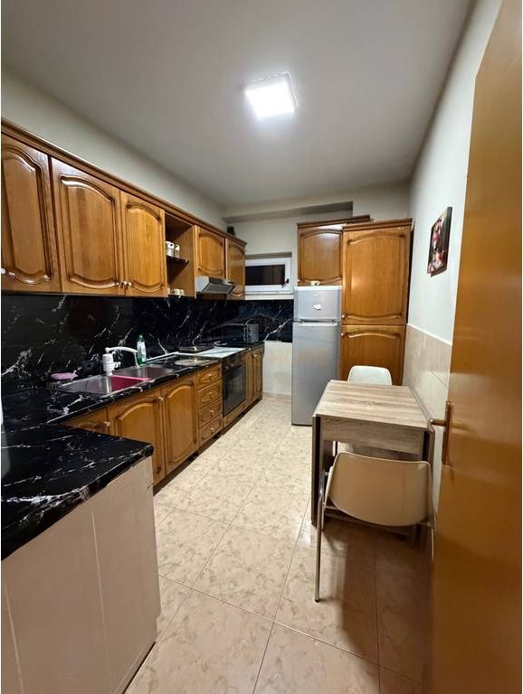 Rent, Apartment 2+1+Veranda, New Bazaar, Tirana