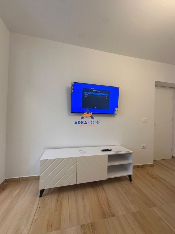 MONOLOCALE IN AFFITTO 55 M2 "VIA TODI SHKURTI, VICINO AL MUSEO DELLE SCIENZE, ALI DEM" 50.000 LEKE